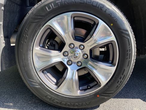 Used 2022 RAM 1500 Laramie AWD/4WD image 13