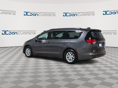 Used 2021 Chrysler Voyager Lxi FWD image 7