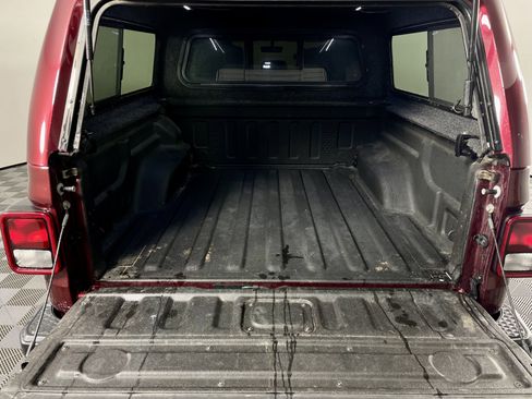 Used 2021 Jeep Gladiator Mojave image 5