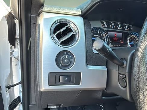Used 2011 Ford F150 Platinum AWD/4WD image 22