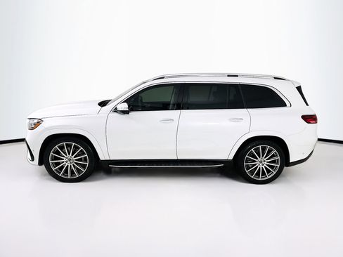 Used 2024 Mercedes-Benz GLS 580 4MATIC image 5