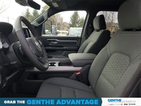 New 2026 RAM 1500 4x4 Crew Cab image 8