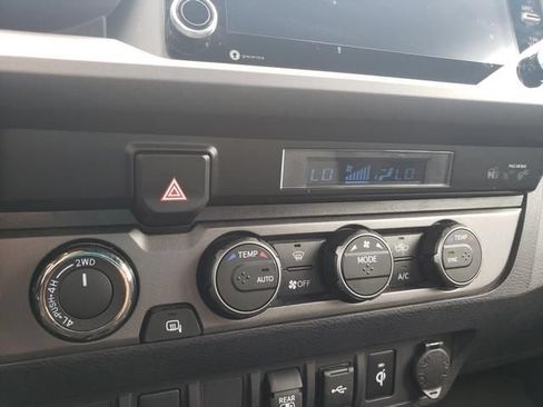Used 2023 Toyota Tacoma TRD Sport AWD/4WD image 17