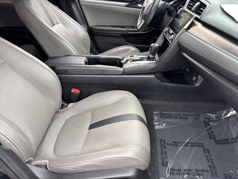 Used 2016 Honda Civic Touring image 10