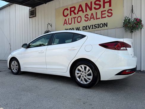 Used 2019 Hyundai Elantra SE w/ Cargo Package FWD image 9