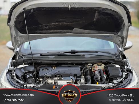 Used 2018 Chevrolet Cruze LS FWD image 28