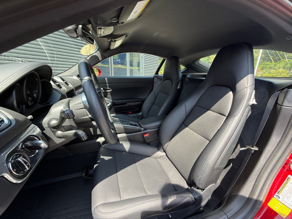 Certified 2025 Porsche 718 Cayman RWD image 5