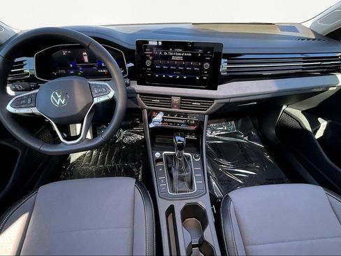 New 2026 Volkswagen Jetta SE image 7