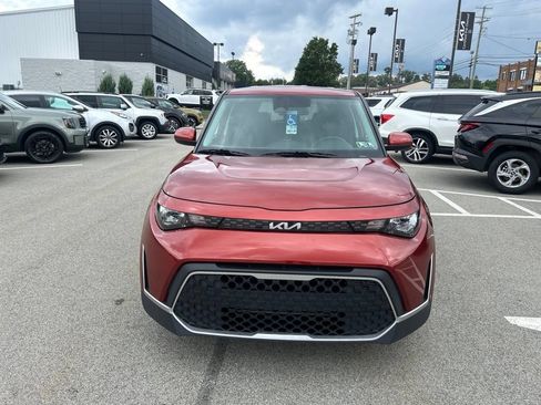 Certified 2023 Kia Soul LX FWD image 2