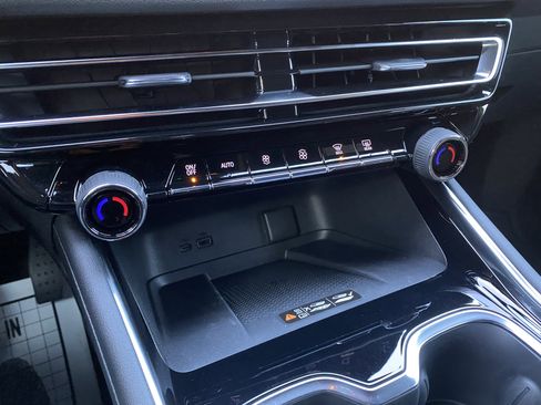 Used 2026 Chevrolet Traverse Z71 w/ Driver Confidence Package image 26