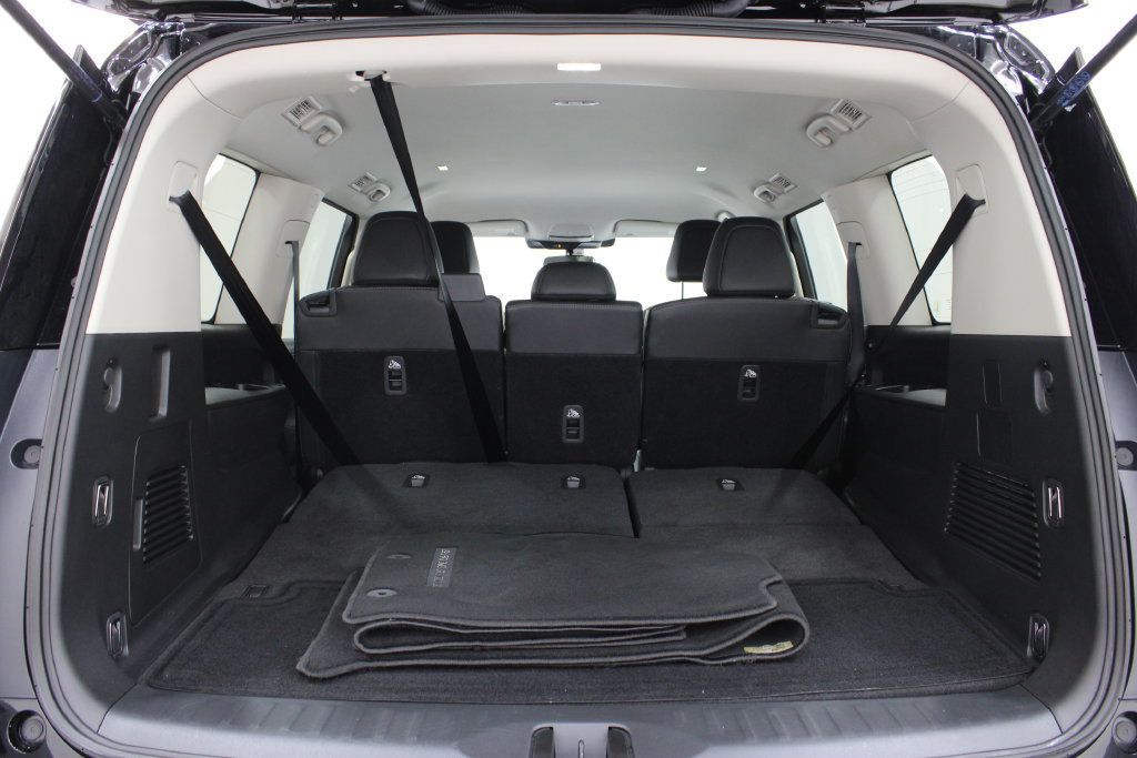 Used 2025 Nissan Armada SV RWD image 27