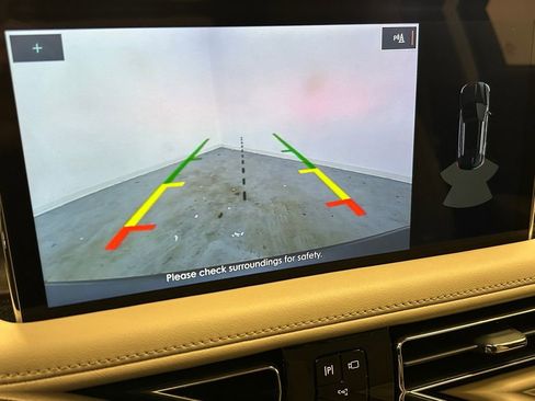 Used 2022 Lincoln Nautilus Reserve w/ Luxury Package image 26