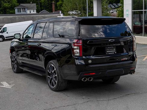 Used 2023 Chevrolet Suburban RST w/ Sport Performance Package AWD/4WD image 6