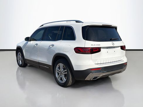 Used 2021 Mercedes-Benz GLB 250 image 3