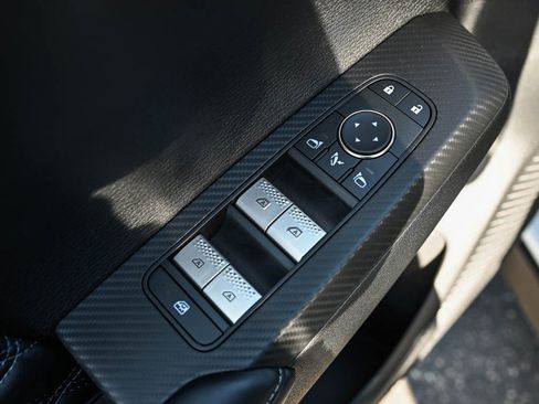 New 2025 Mitsubishi Outlander SEL image 17