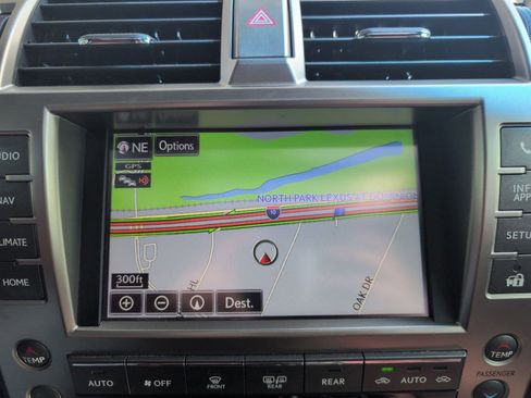 Used 2020 Lexus GX 460 Premium w/ Premium Package image 11