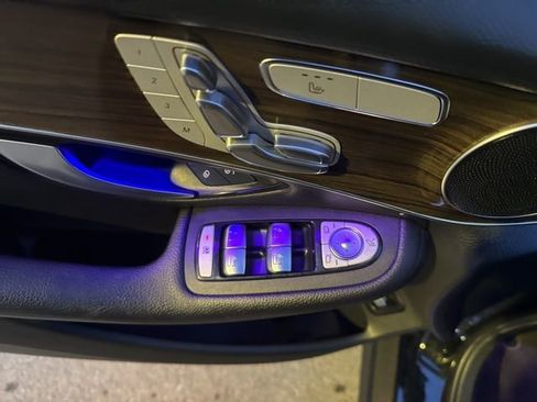 Used 2021 Mercedes-Benz GLC 300 GLC 300 image 18