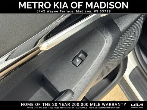 Used 2024 Kia Seltos EX AWD/4WD image 31