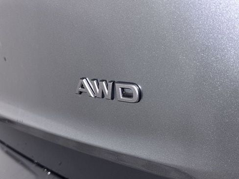 Used 2025 Nissan Rogue SV AWD/4WD image 33
