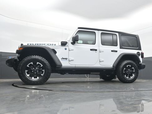 Used 2024 Jeep Wrangler Unlimited Rubicon 4xe image 28