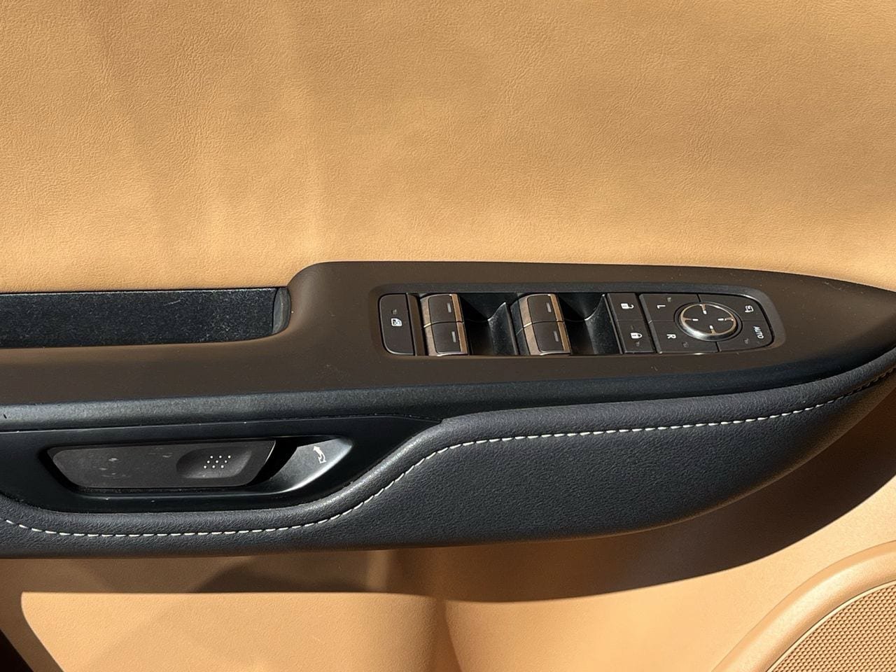 Used 2024 Lexus RZ 300e Premium w/ Accessory Package (Z1) FWD image 21