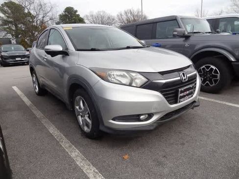 Used 2016 Honda HR-V EX image 3