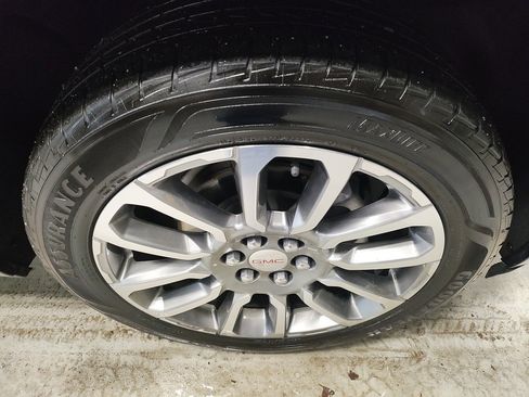 Used 2022 GMC Acadia Denali w/ Denali Ultimate Package image 4