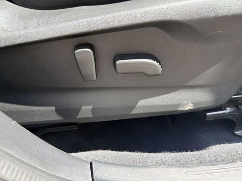 Used 2022 Subaru Forester Touring AWD/4WD image 16