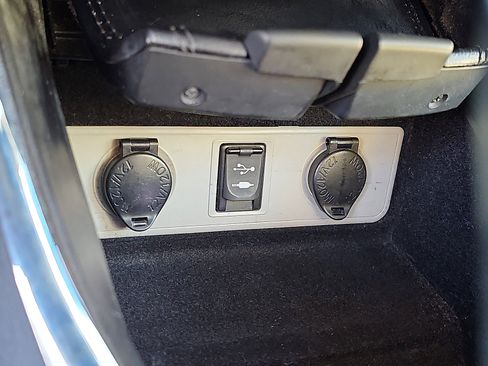 Used 2015 Toyota Avalon Limited image 26