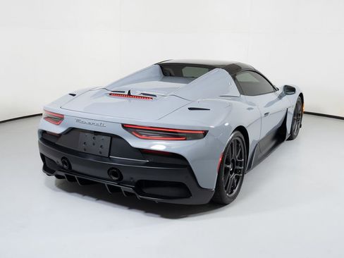 Used 2023 Maserati MC20 Spyder RWD image 16