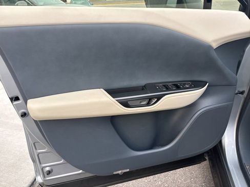 Used 2023 Lexus RZ 450e Premium w/ Technology Package image 9