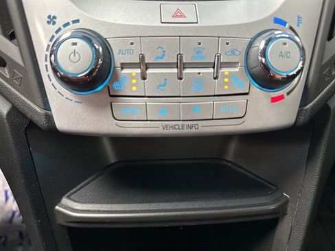 Used 2016 Chevrolet Equinox LT w/ Convenience Package image 29