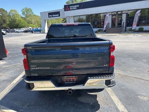 Used 2022 Chevrolet Silverado 1500 LT AWD/4WD image 31