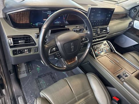 Certified 2023 Lincoln Navigator Black Label AWD/4WD image 11