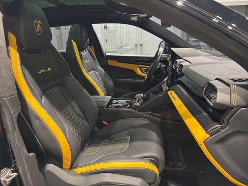 Used 2024 Lamborghini Urus S image 66
