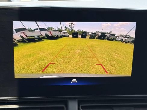 Used 2025 Chevrolet Trax LT FWD image 28