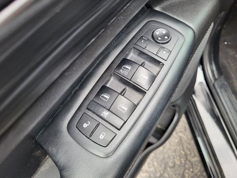 Used 2021 Jeep Grand Cherokee Laredo X RWD image 18