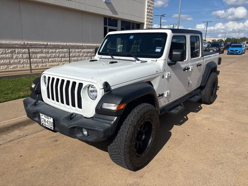Used 2020 Jeep Gladiator Sport w/ Quick Order Package 24S image 1