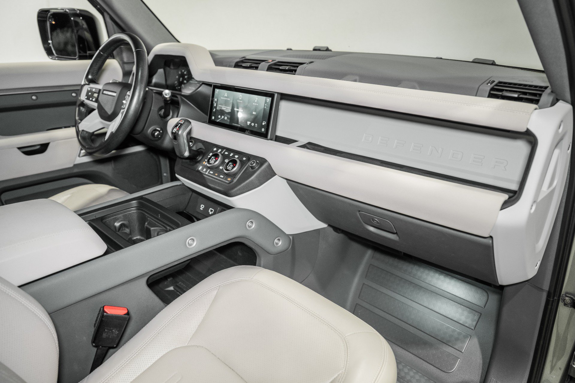 Used 2022 Land Rover Defender 110 SE AWD/4WD image 27