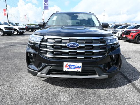 New 2026 Ford Explorer Active w/ Active Comfort Package RWD image 10