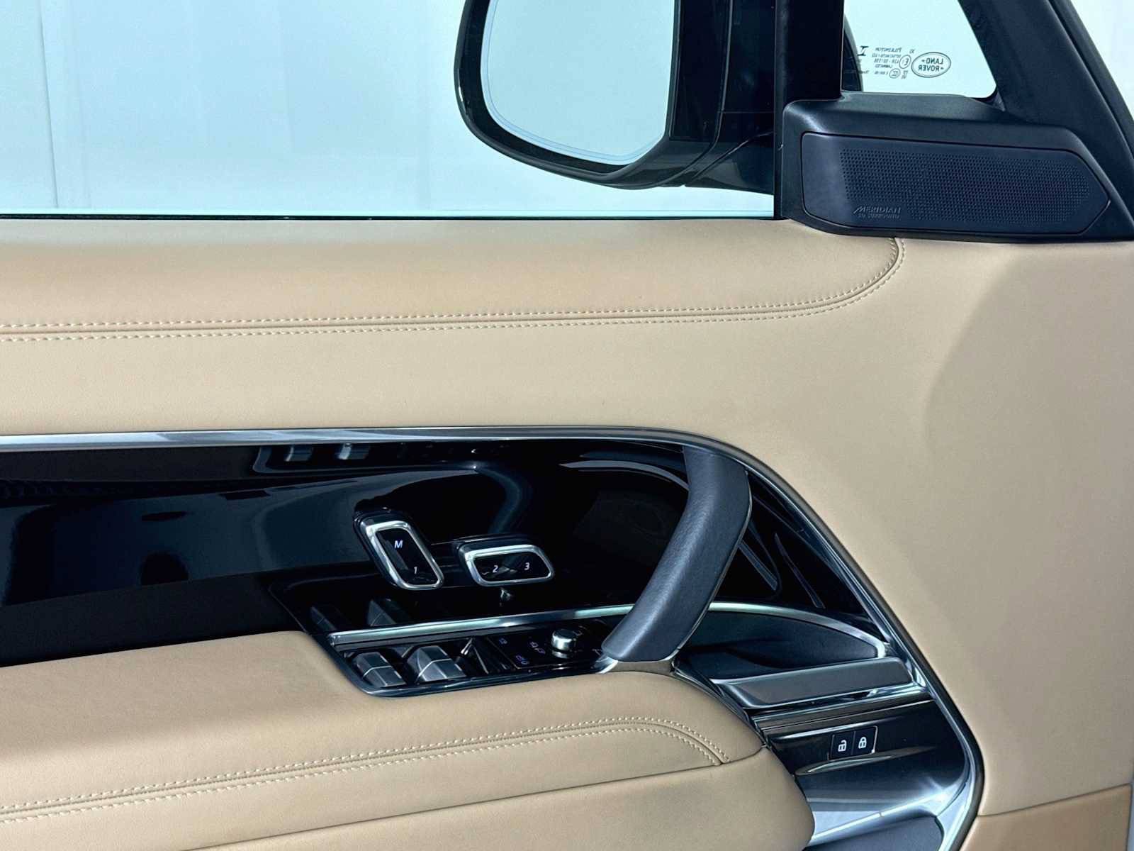 Used 2024 Land Rover Range Rover SE AWD/4WD image 19