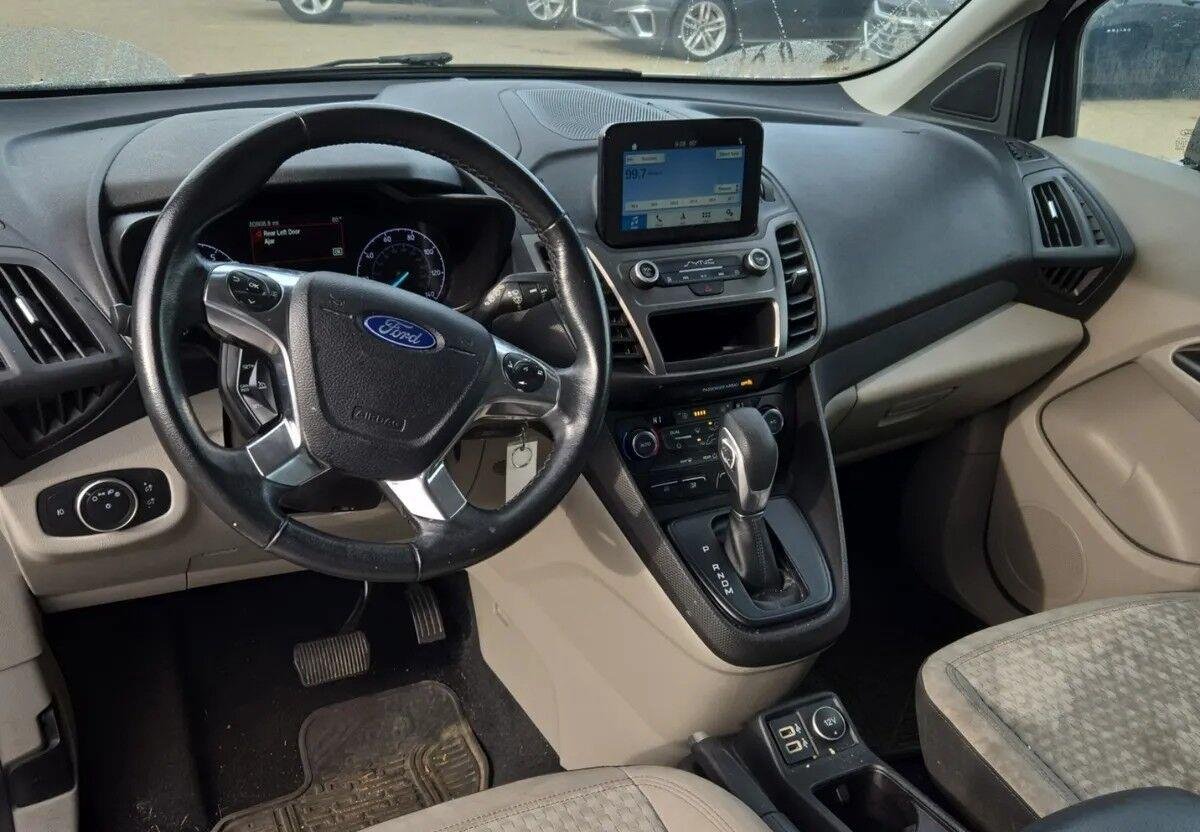 Used 2019 Ford Transit Connect XLT FWD image 5