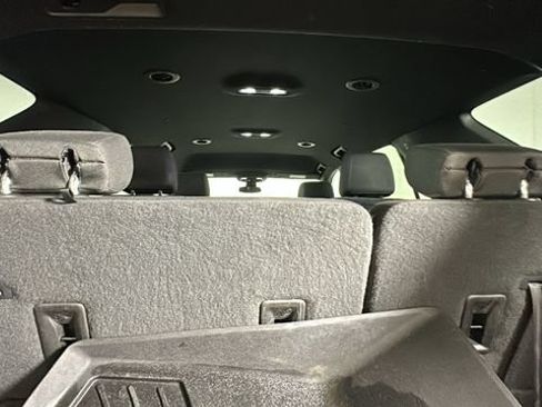 Used 2023 Chevrolet Traverse LT AWD/4WD image 27