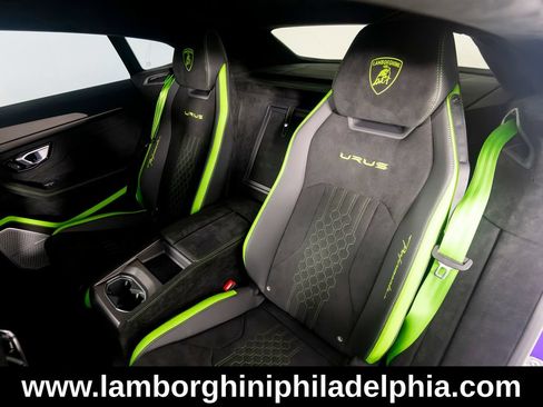 Used 2024 Lamborghini Urus Performante AWD/4WD image 43