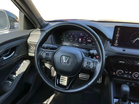 Used 2024 Honda Accord Sport image 11