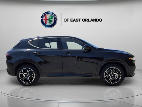 Used 2025 Alfa Romeo Tonale AWD/4WD image 8