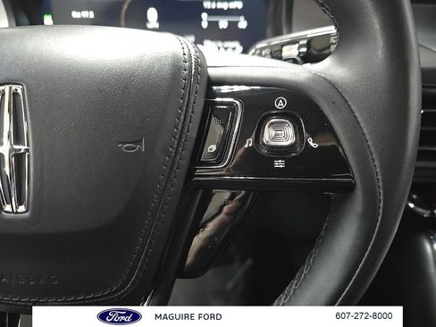 Used 2022 Lincoln Aviator Standard w/ Elements Package image 21