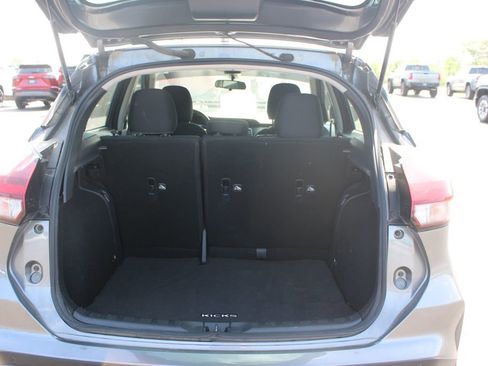 Used 2021 Nissan Kicks S image 13
