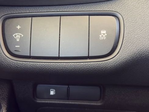 Used 2018 Kia Sorento FWD image 28