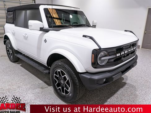 Used 2025 Ford Bronco Outer Banks AWD/4WD image 6
